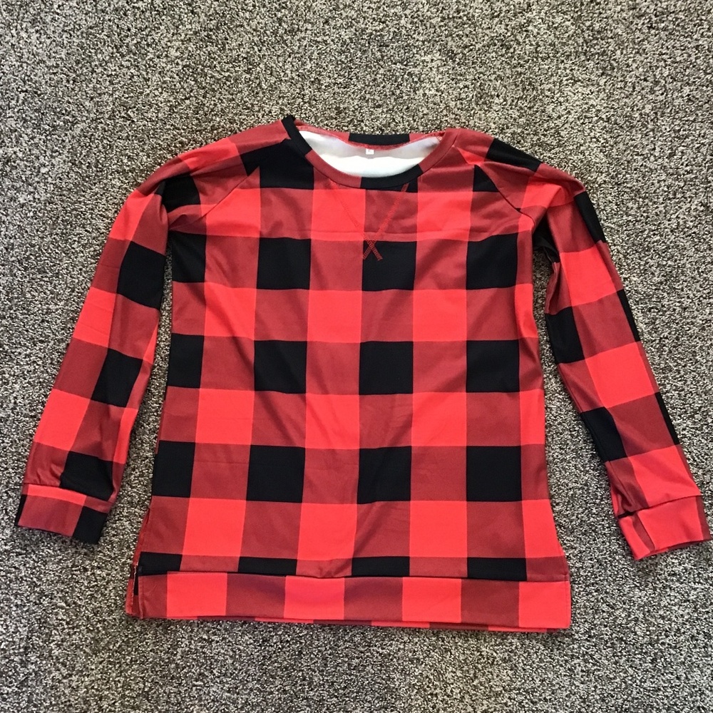 🦋 Red and Black Buffalo Plaid Shirt Sz XL